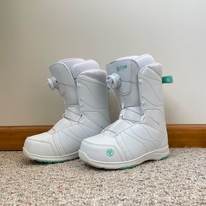 FLOW Maya Women’s White Snowboard Boots